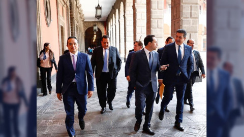 AMLO recibe en Palacio Nacional a gobernadores del PAN