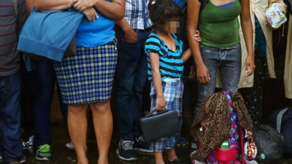 SRE informa sobre trámites para migrantes en caravana