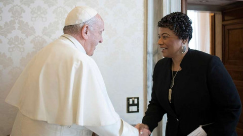 Hija de Martin Luther King se reúne con el papa Francisco