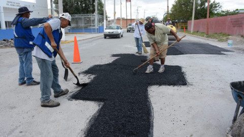 Reparan calles por instrucciones del Gobierno de Reynosa