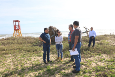 Activan trabajos para instalación de tirolesa, tobogán y canchas deportivas en Playa Bagdad