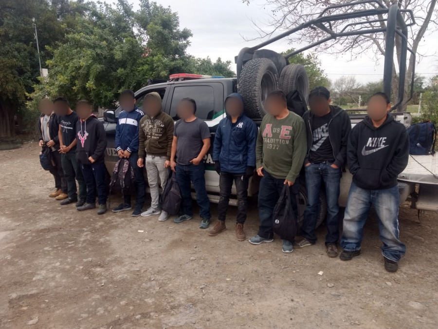 Rescatan a 10 migrantes privados de su libertad