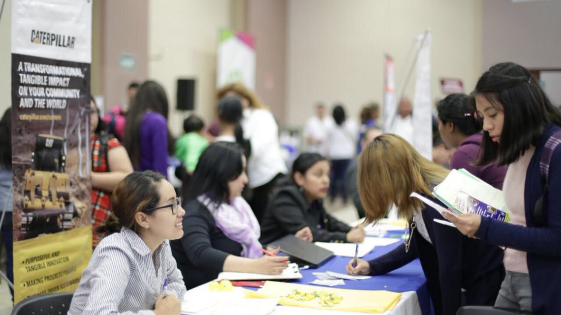 Inauguran Gobernador y Alcalde "feria nacional del empleo para mujeres"
