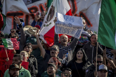Protestan contra migrantes en Tijuana