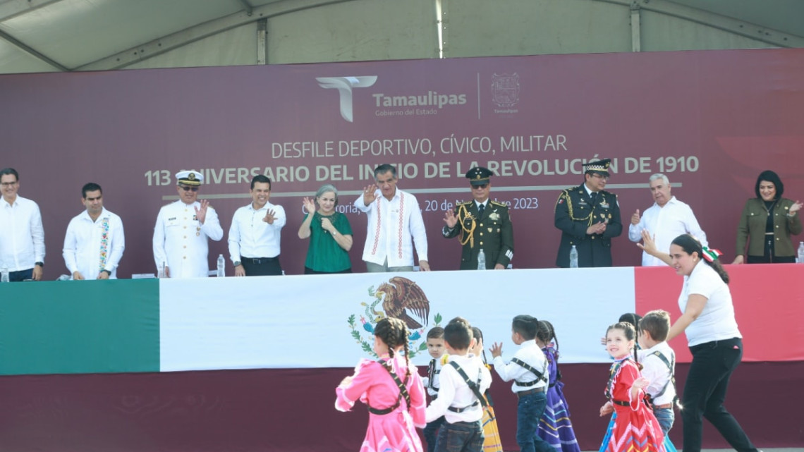 Preside gobernador de Tamaulipas desfile conmemorativo de la Revolución Mexicana
