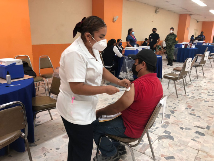 Piden voluntarios en enfermería para la jornada de vacunación de Nuevo Laredo 