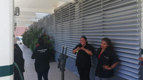 Intendentes protestan por falta de pago en el SAT