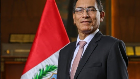 Llega a Lima Martín Vizcarra, quien asumirá la presidencia de Perú