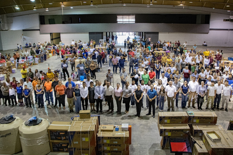 Cumple Gobierno de Matamoros con la educación; entrega beneficios del programa “Regreso a Clases 2024”