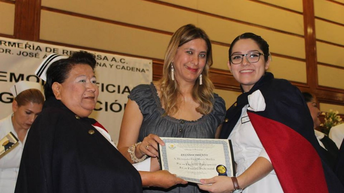Maki felicita a graduados de escuela de Enfermería Dr. José Ángel Cadena y Cadena
