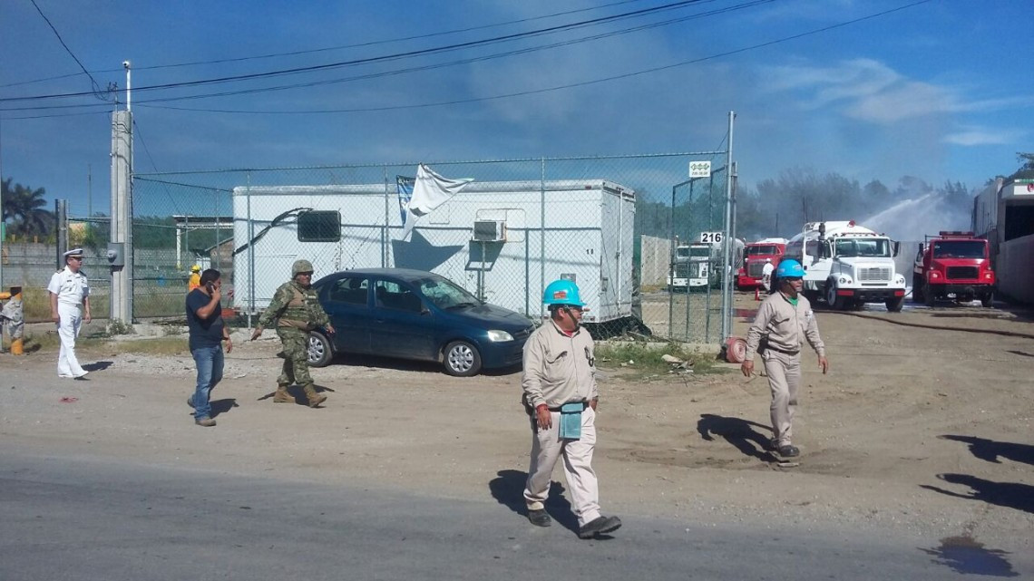 Fuego consume 4 pipas con excedente de diesel