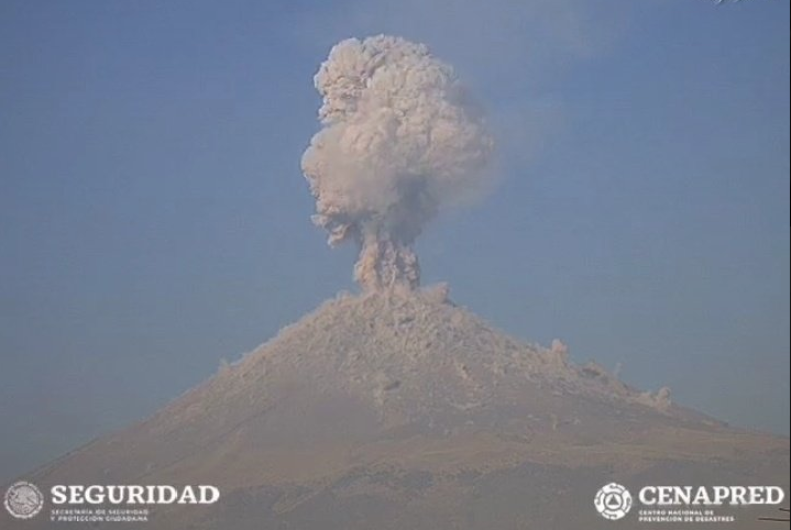 Volcán Popocatépetl registra explosión de 3km de altura