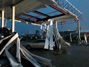 3 muertos y varios heridos tras tornado en Missouri