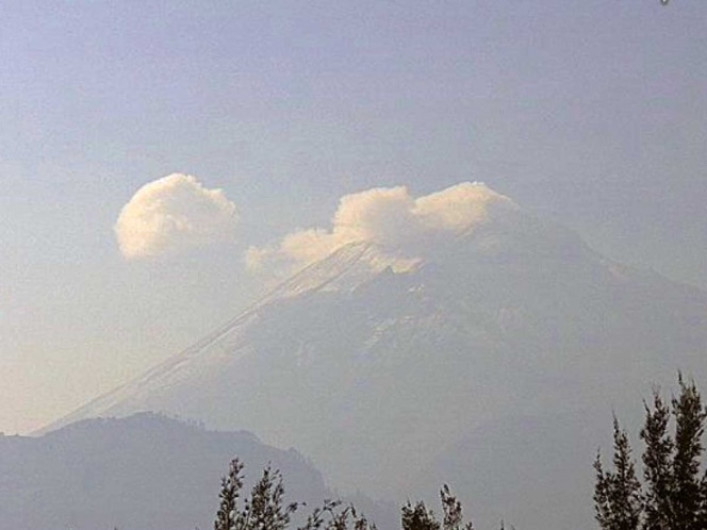 64 exhalaciones de “Don Goyo” en 24 hrs