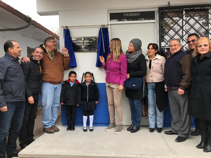 Inauguran salones con baños en CAIC