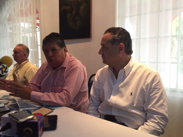 Avalan expedición de carta residencia a Adrián Oseguera