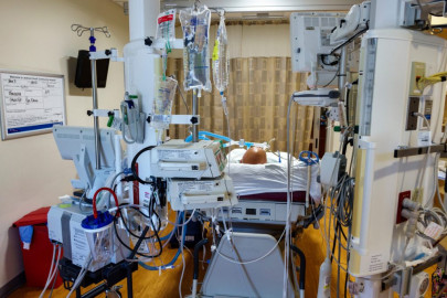 Unidades de cuidados intensivos en Florida colapso con pacientes covid