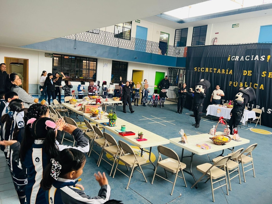Reconoce escuela de Ciudad Madero labor de la Guardia Estatal de Género