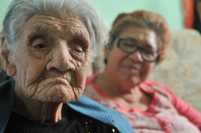 Solicitan atención personalizada para mujer de 124 años