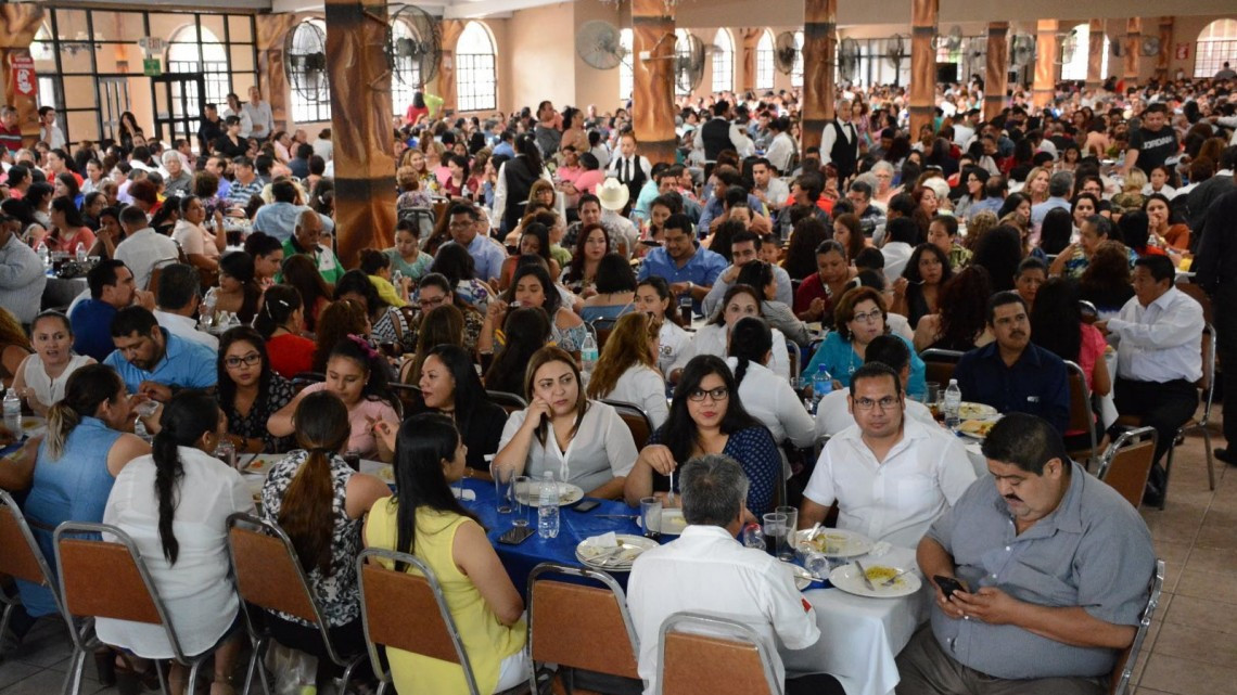 Gobierno de Reynosa festeja en grande a los Maestros