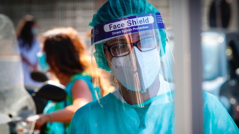 Casos de COVID-19 en el mundo alcanzan los 23.7 millones