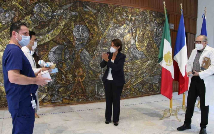 México recibe donación de Francia para combatir COVID-19