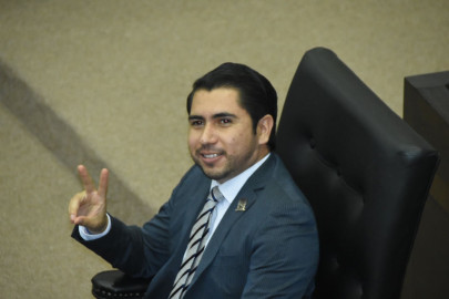 Panista se suma a la bancada del PRI y les da voto en la JUCOPO