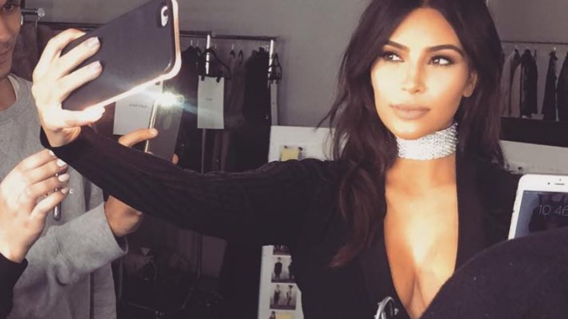 Demandan a Kim Kardashian por 100 mdd