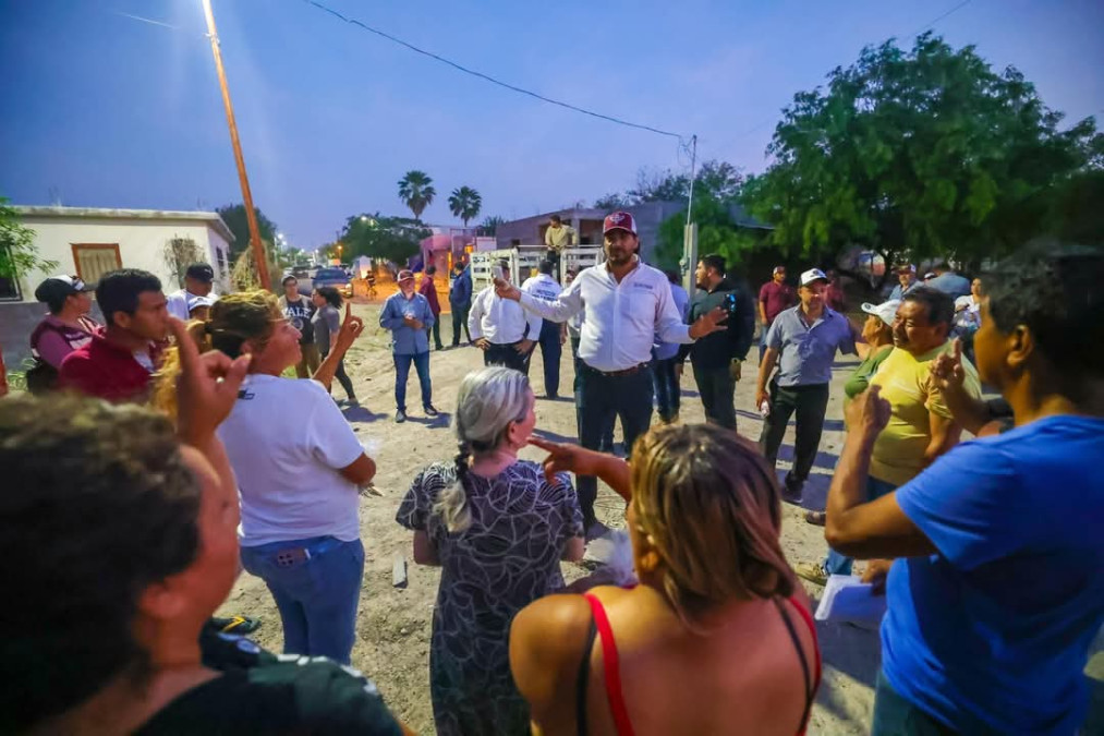 Beneficios llegaron a La Escondida con Carlos Peña Ortiz