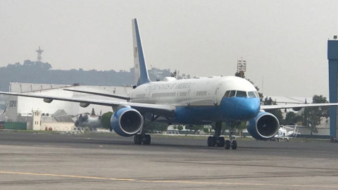 Llega a México comitiva de EU, encabezada por Mike Pompeo