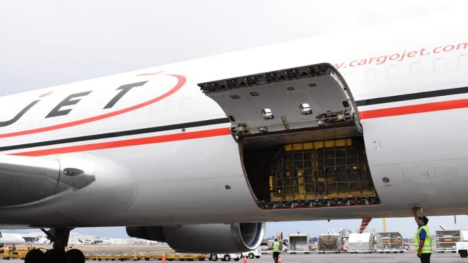 Llegan a México 487 mil 500 vacunas de Pfizer 