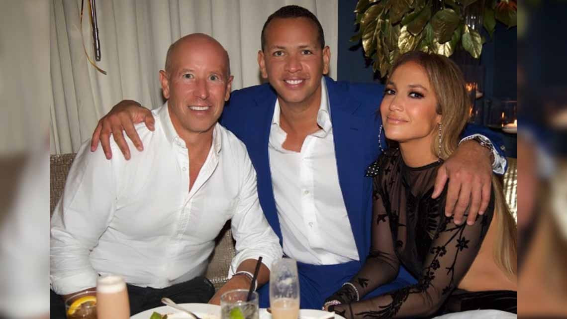 Jennifer López festeja sus 48 años