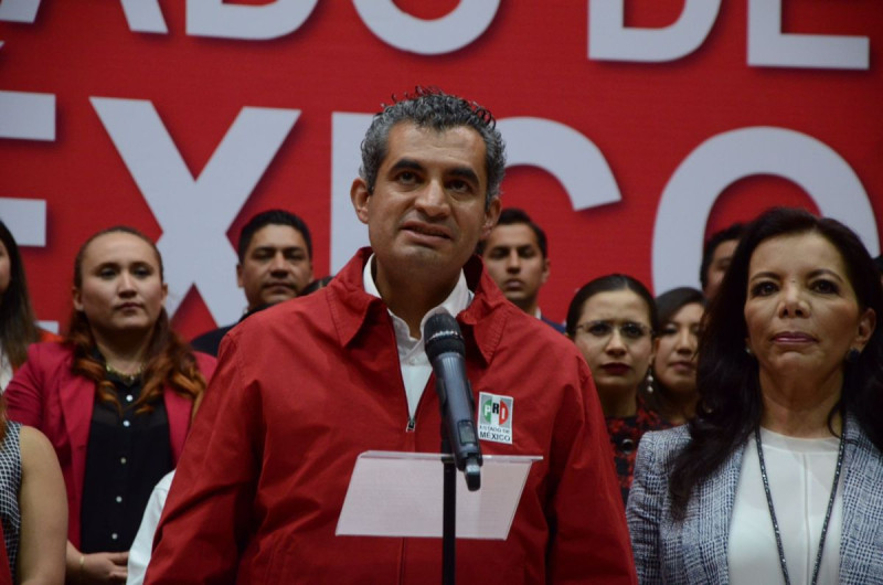 Toma protesta nueva dirigente del PRI en Edomex