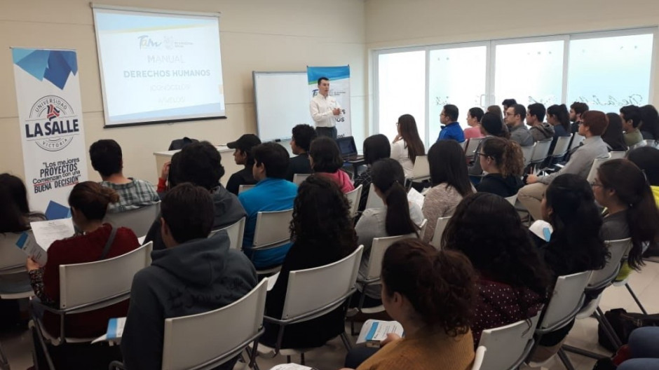 SEBIEN imparte pláticas de Derechos Humanos