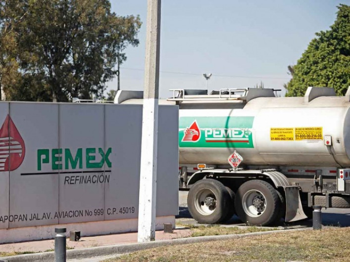 Dan amparo a León Trauwitz, evita orden de aprehensión