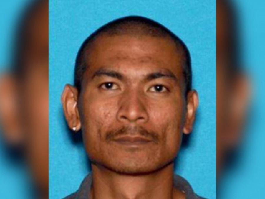 Hombre es arrestado al intentar cobrar billete de lotería que se robó