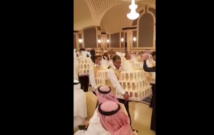 Regalan iPhone 8 a invitados de boda en Arabia Saudita 