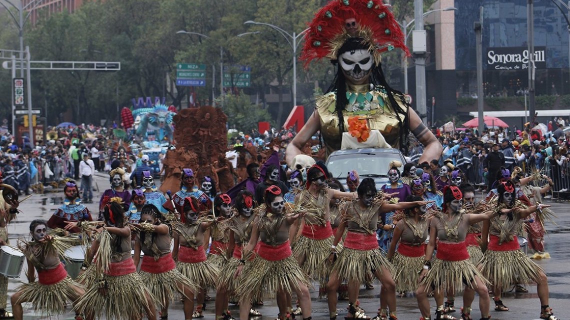 La CDMX se llena de color y tradición con el desfile del Día de Muertos