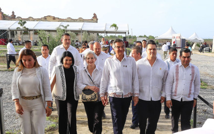 Reconoce gobernador a las y los habitantes de Padilla por su aportación al desarrollo de Tamaulipas