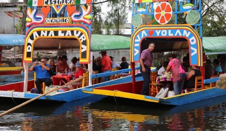 Prohíben venta y consumo de alcohol en trajineras de Xochimilco