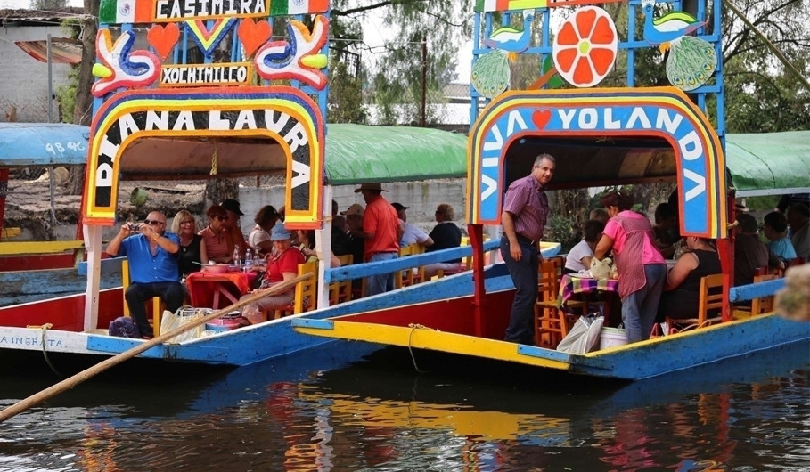 Prohíben venta y consumo de alcohol en trajineras de Xochimilco