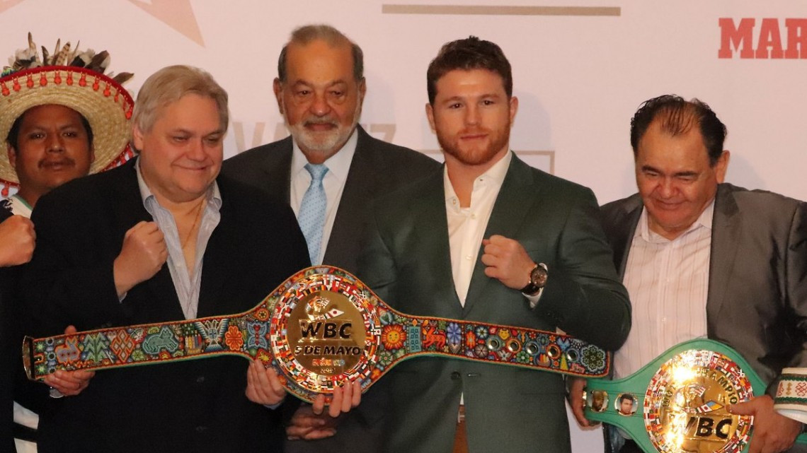 Recibe 'Canelo' Álvarez el cinturón verde y oro del CMB