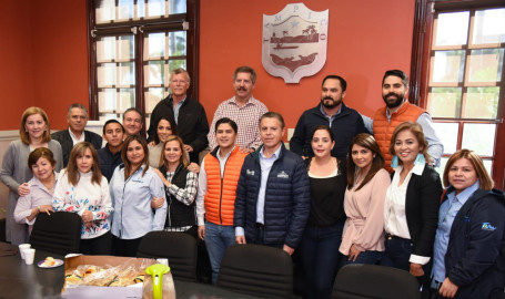 Convoca Chucho Nader al cabildo a servir con calidad