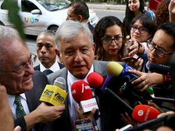 AMLO se reúne con empresarios para hablar del NAIM