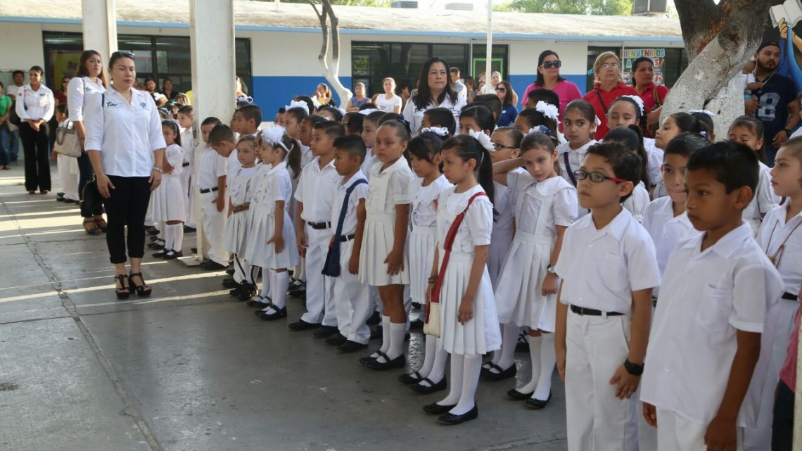 Maki Ortiz inaugura Ciclo Escolar 2017-2018