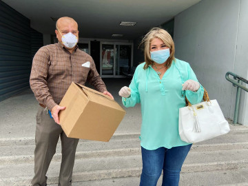 Diputada Adriana Lozano dona material higiénico para el ISSSTE de Matamoros