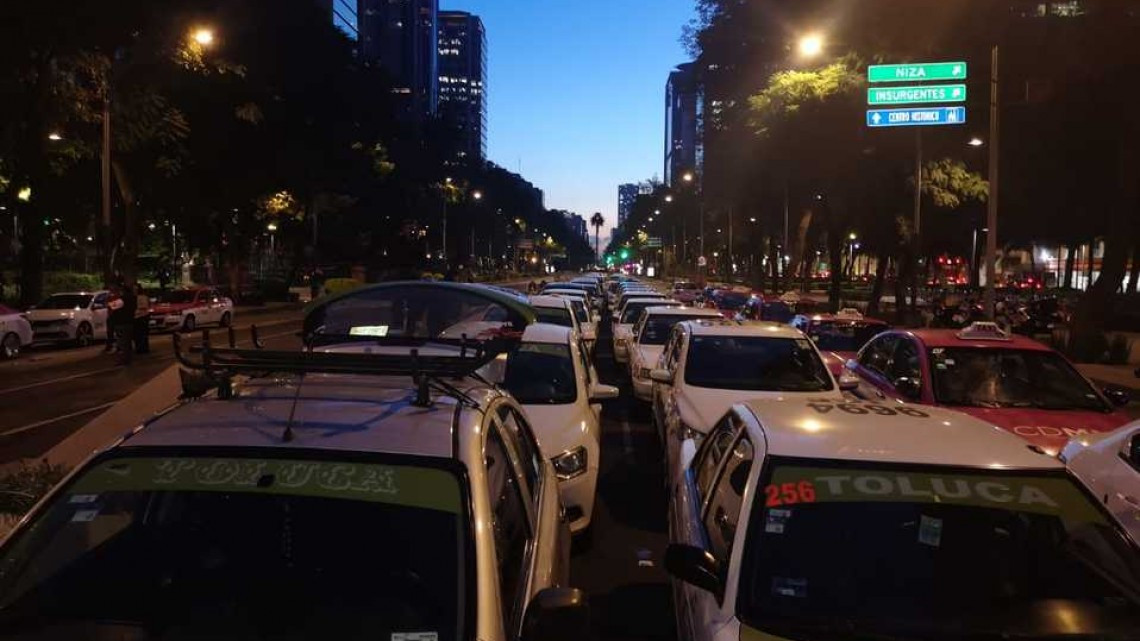 Paro de taxistas en la CDMX provoca caos, redes reaccionan