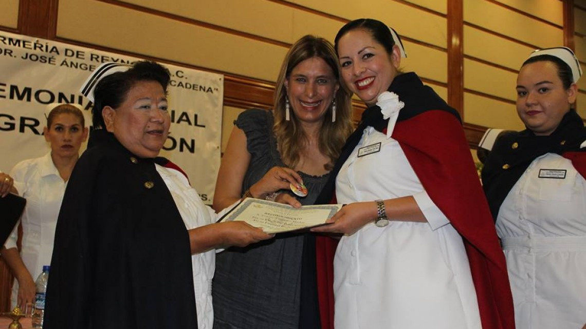 Maki felicita a graduados de escuela de Enfermería Dr. José Ángel Cadena y Cadena