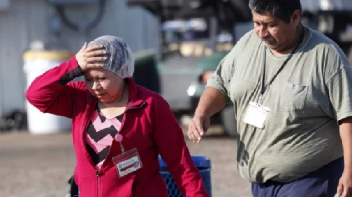 Redadas en plantas de Mississippi dejan 680 detenidos