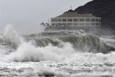  Tifón “Krosa” deja un muerto y 34 heridos en Japón